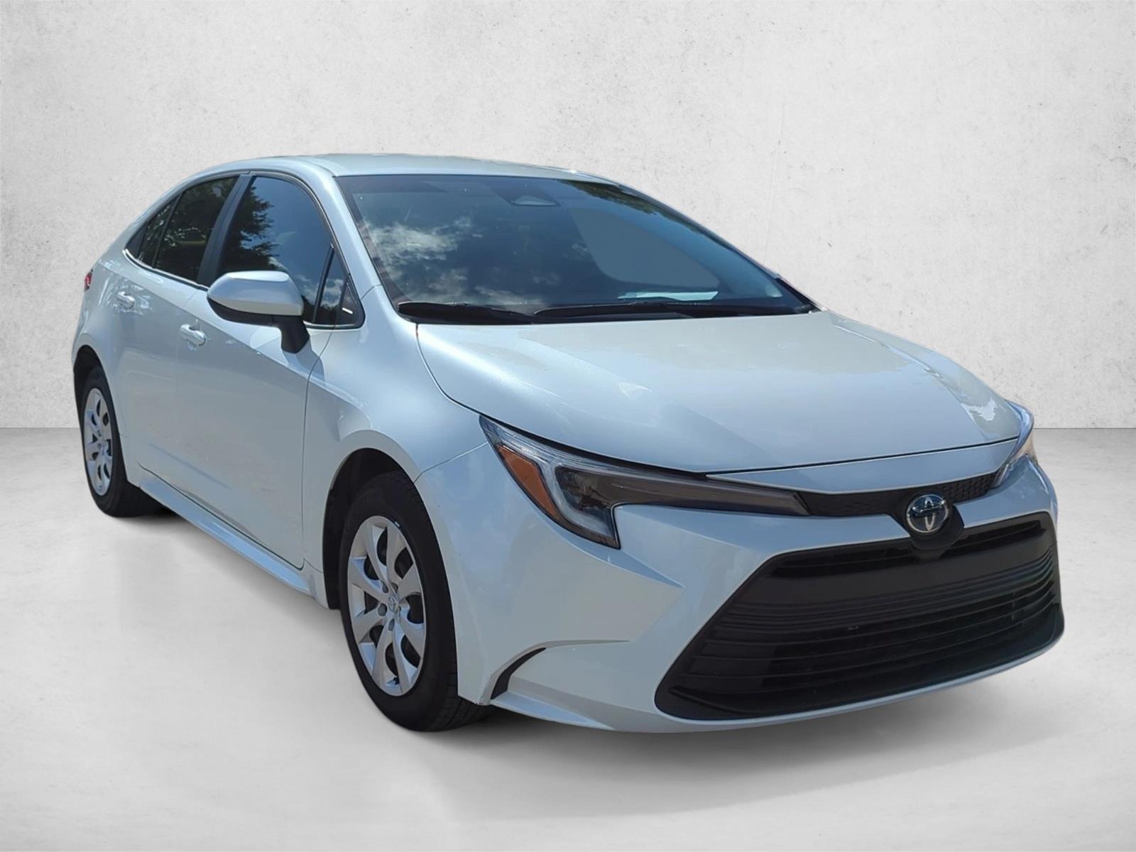 2024 Toyota Corolla Hybrid LE photo 3