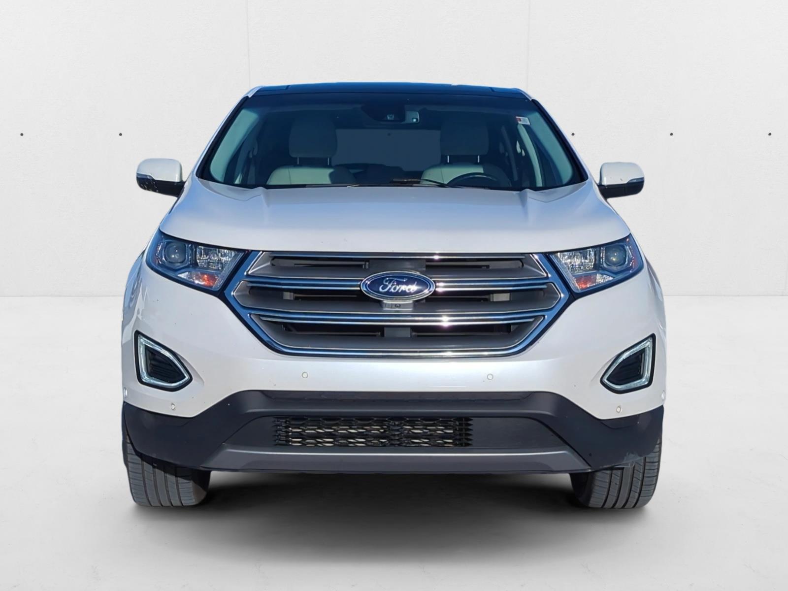 2018 Ford Edge Titanium photo 2