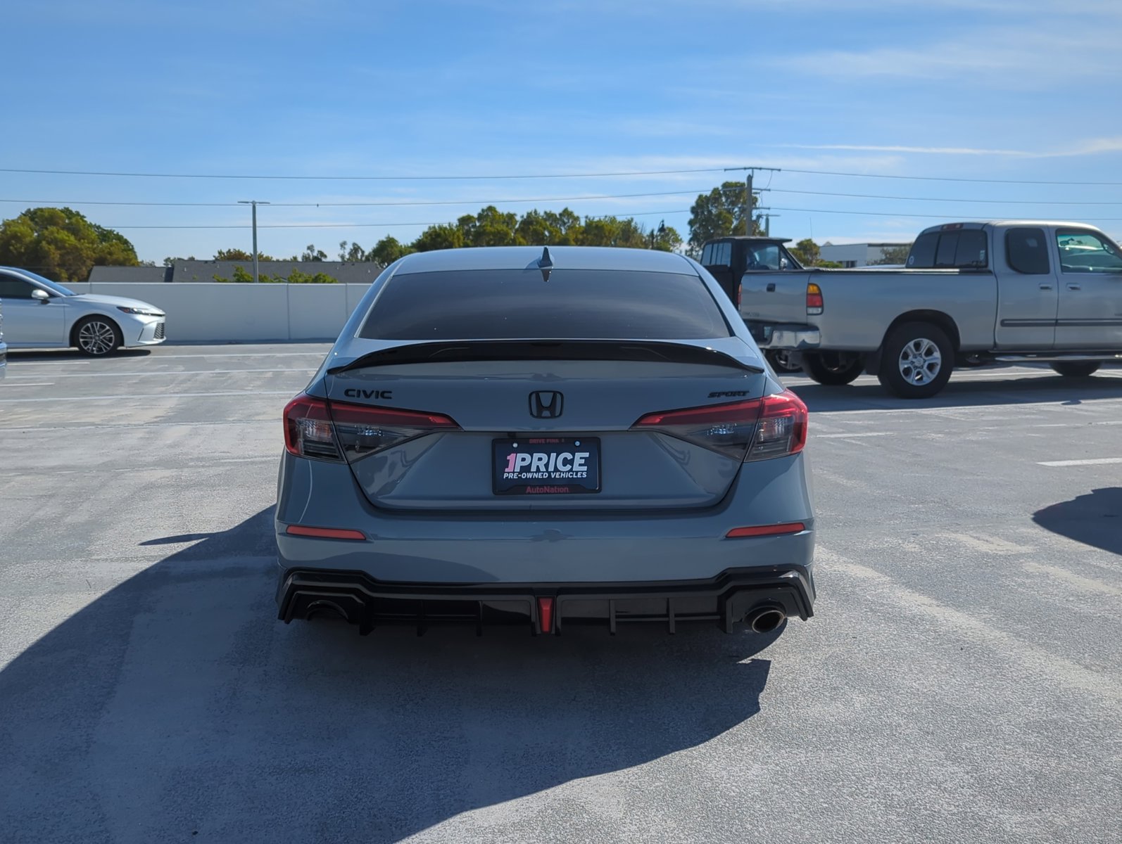 2022 Honda Civic Sport photo 3