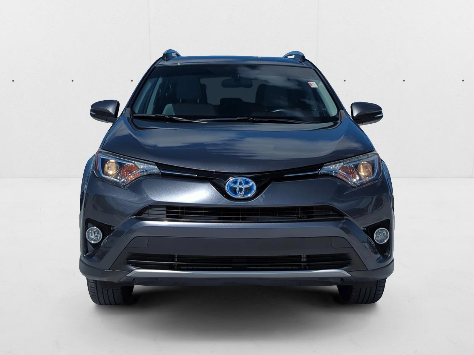 2016 Toyota RAV4 Hybrid XLE photo 2