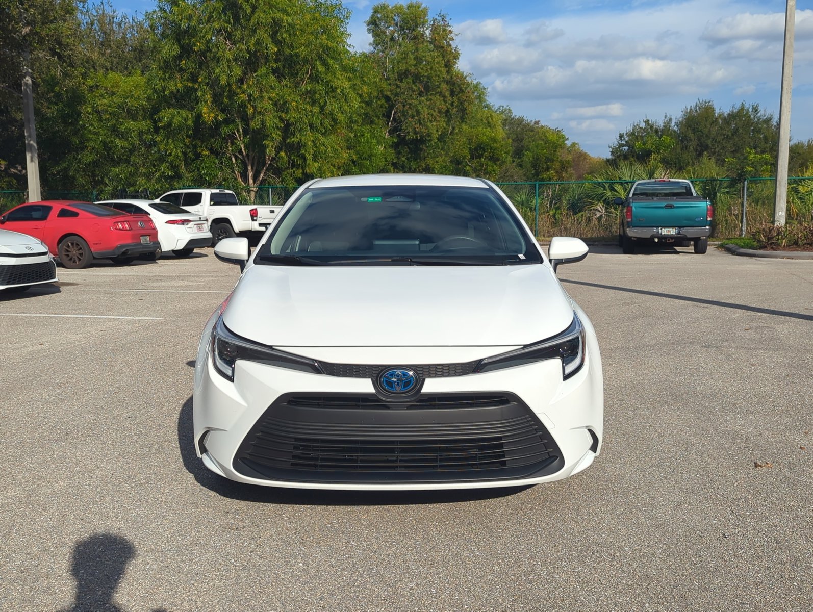 2024 Toyota Corolla Hybrid LE photo 2
