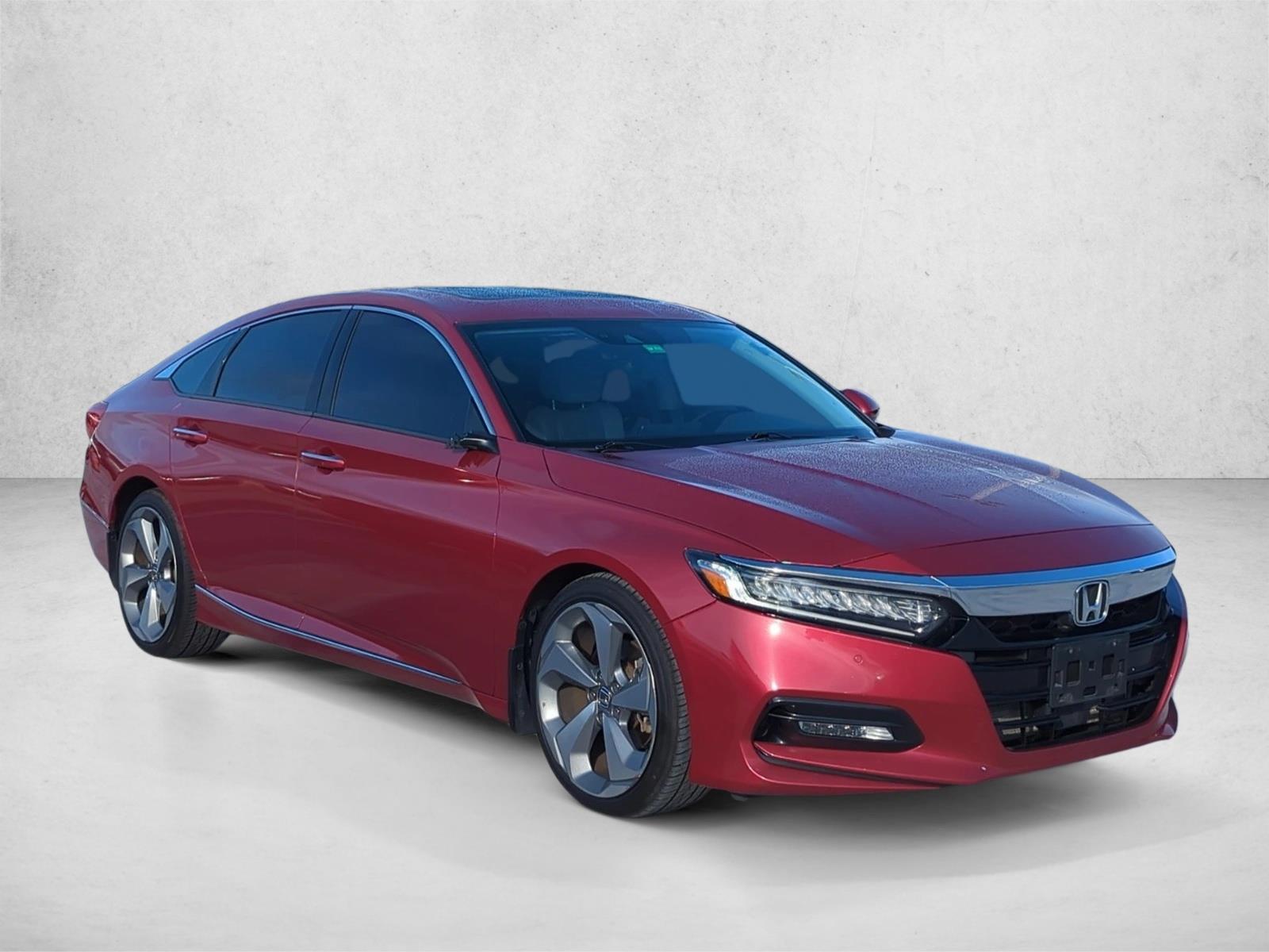 2018 Honda Accord Touring 2.0T photo 3