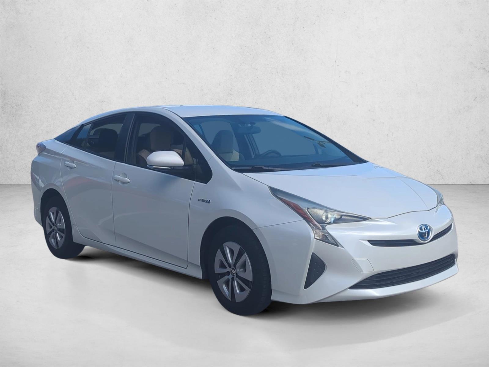 2016 Toyota Prius Two Eco photo 3