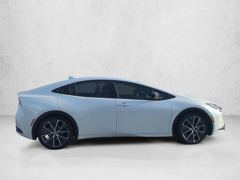 Used 2025 Toyota Prius XLE Hatchback