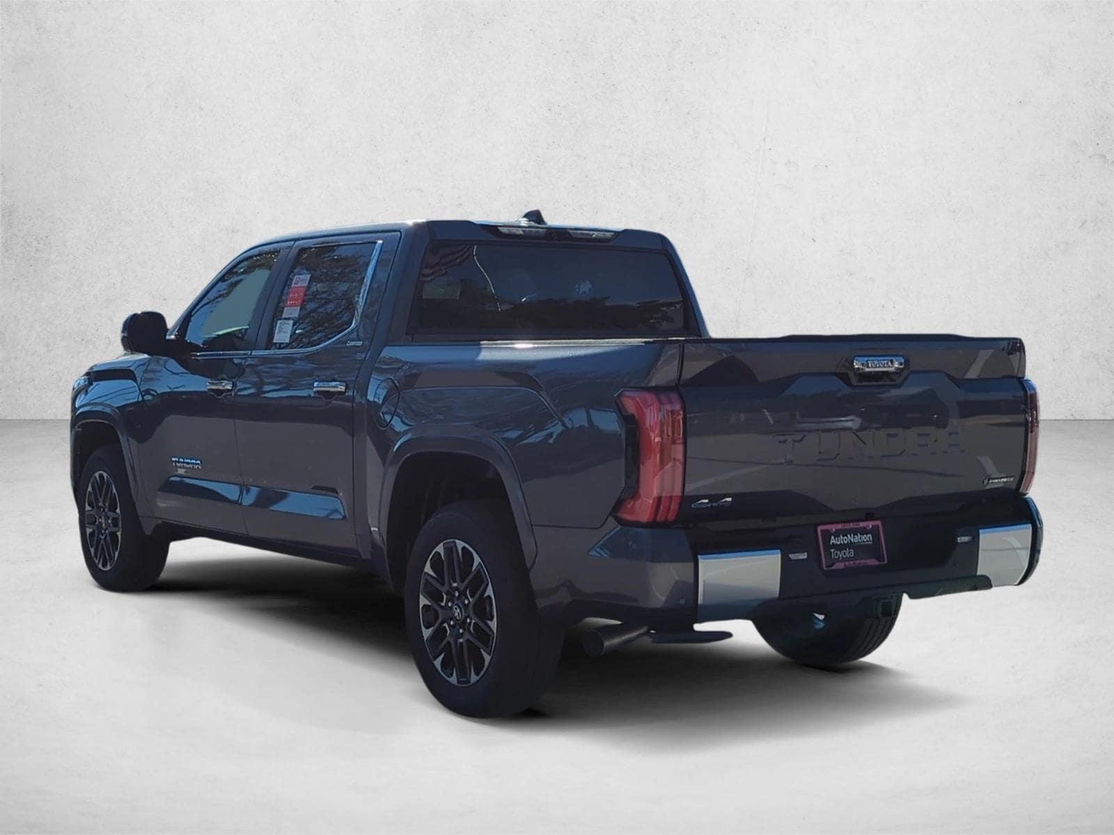 2025 Toyota Tundra Limited - Photo 9