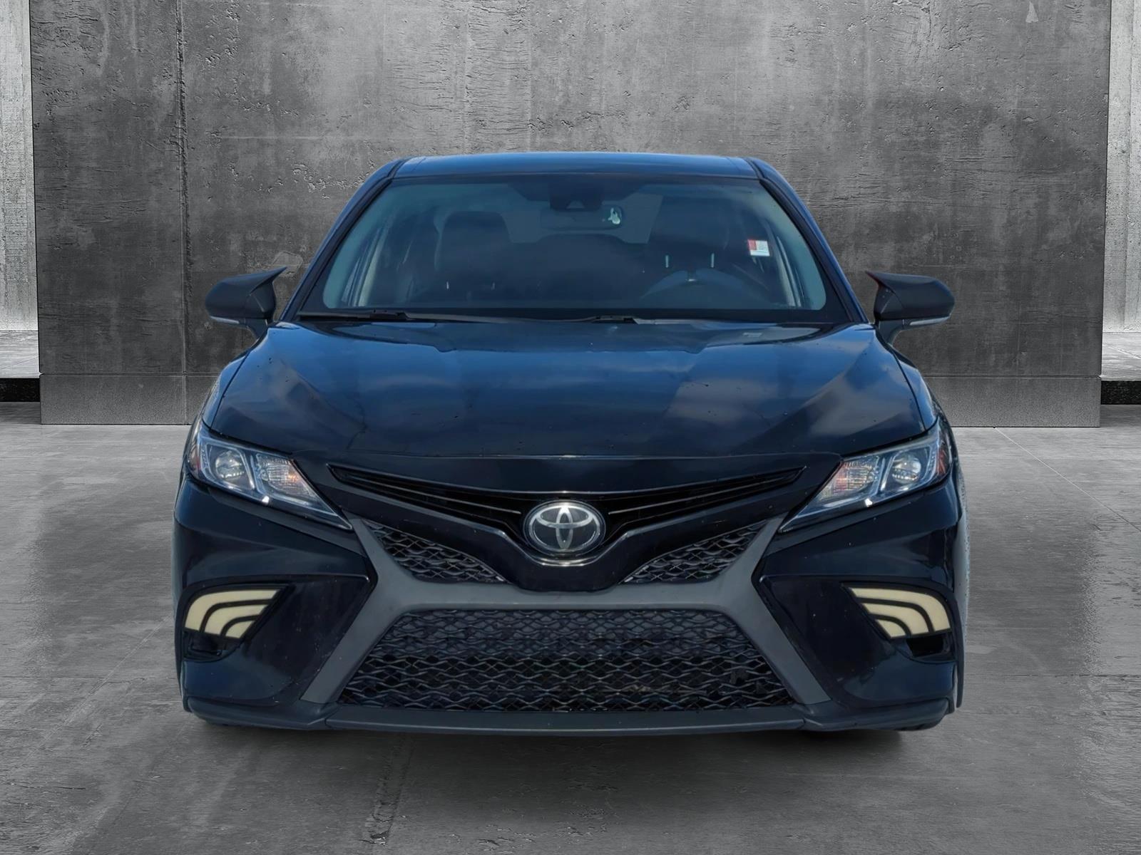 Used 2020 Toyota Camry SE with VIN 4T1M11AK2LU941169 for sale in Fort Myers, FL