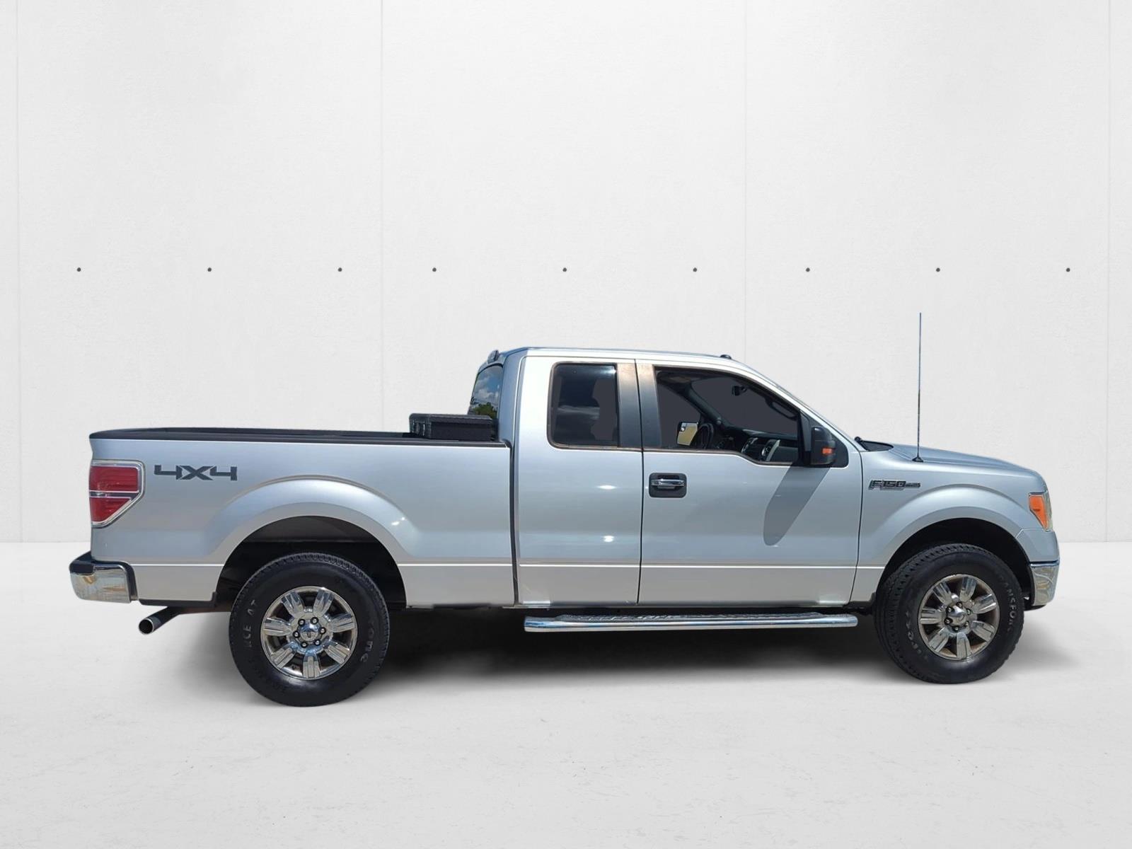 2012 Ford F-150 XLT photo 4