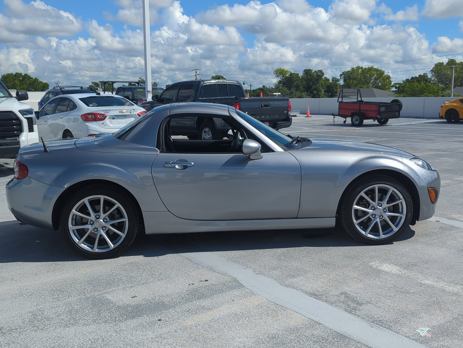 2011 Mazda MX-5 Miata Miata Touring photo 4