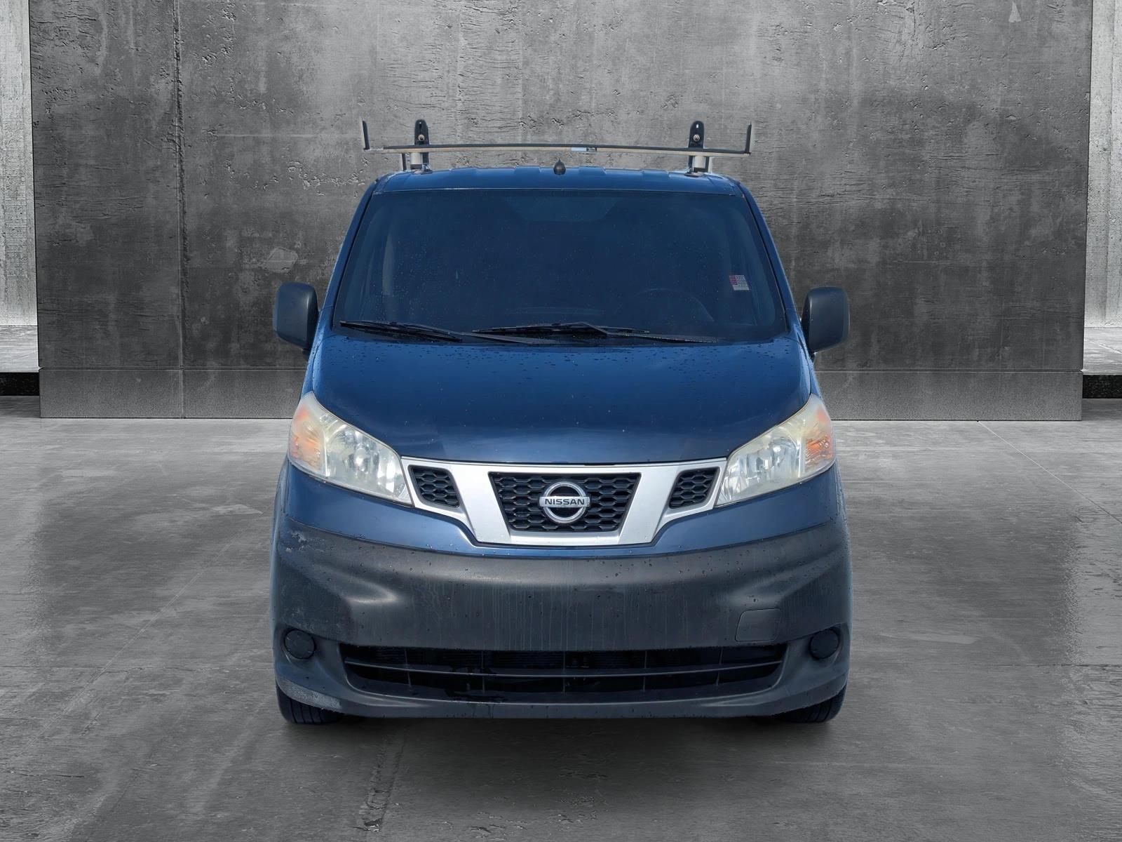 2014 Nissan NV200 SV photo 2