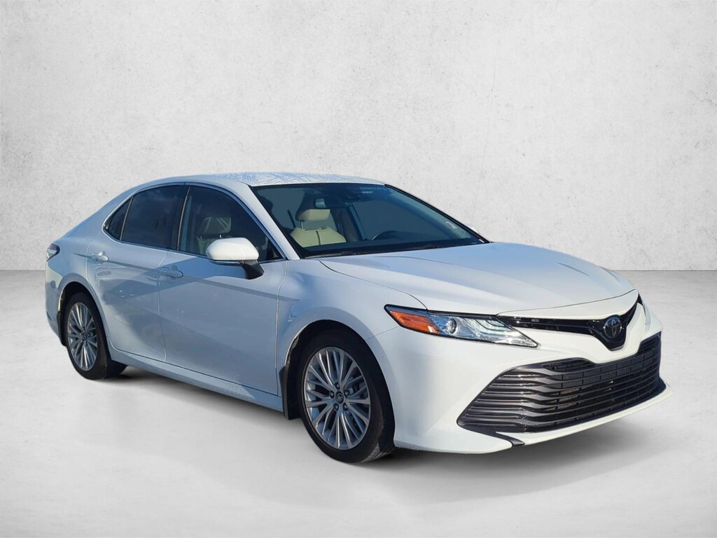 Used 2019 Toyota Camry XLE Sedan