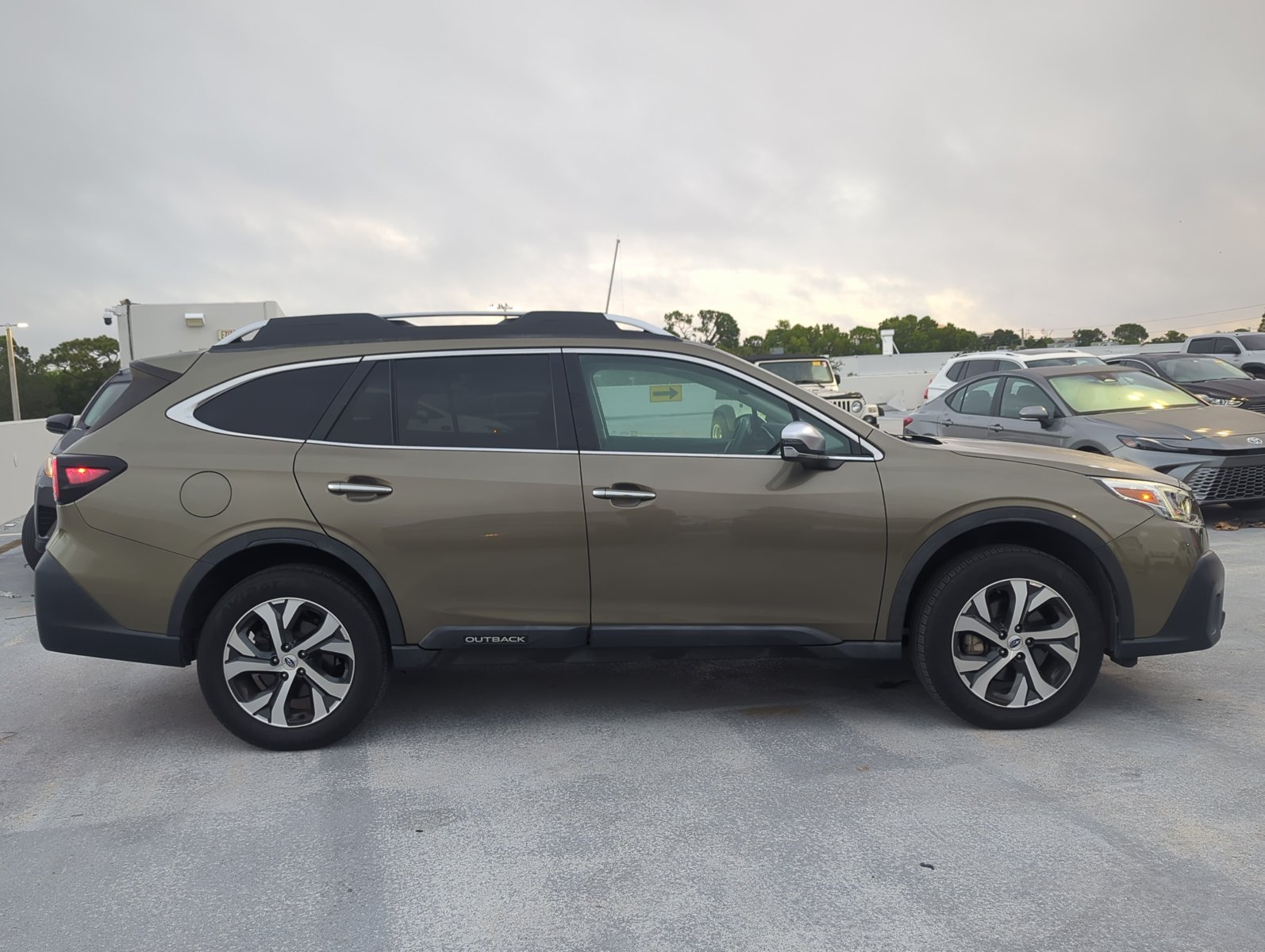 Used 2022 Subaru Outback Touring SUV