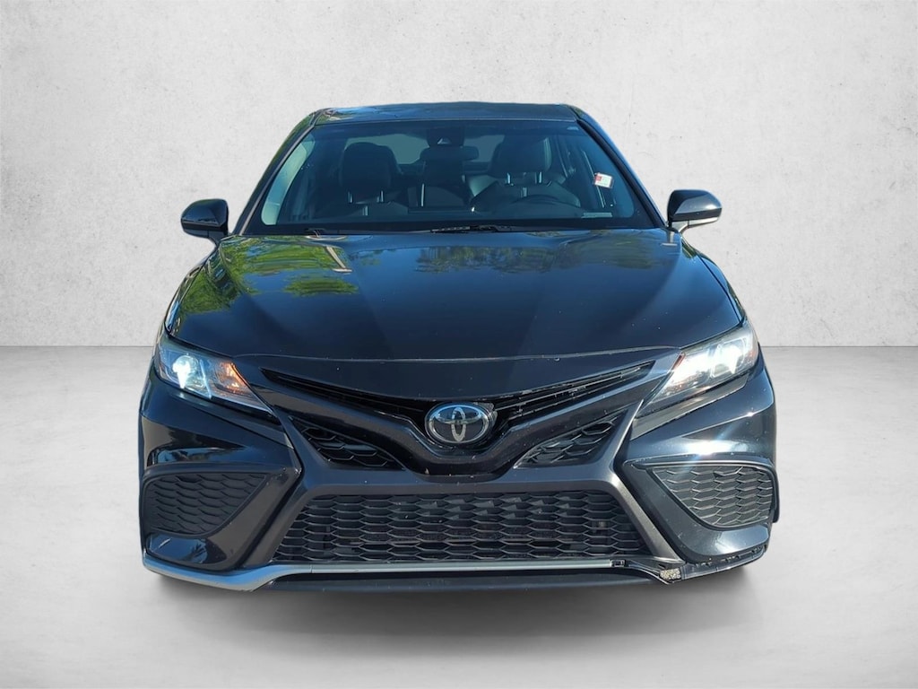 Used 2021 Toyota Camry SE Sedan