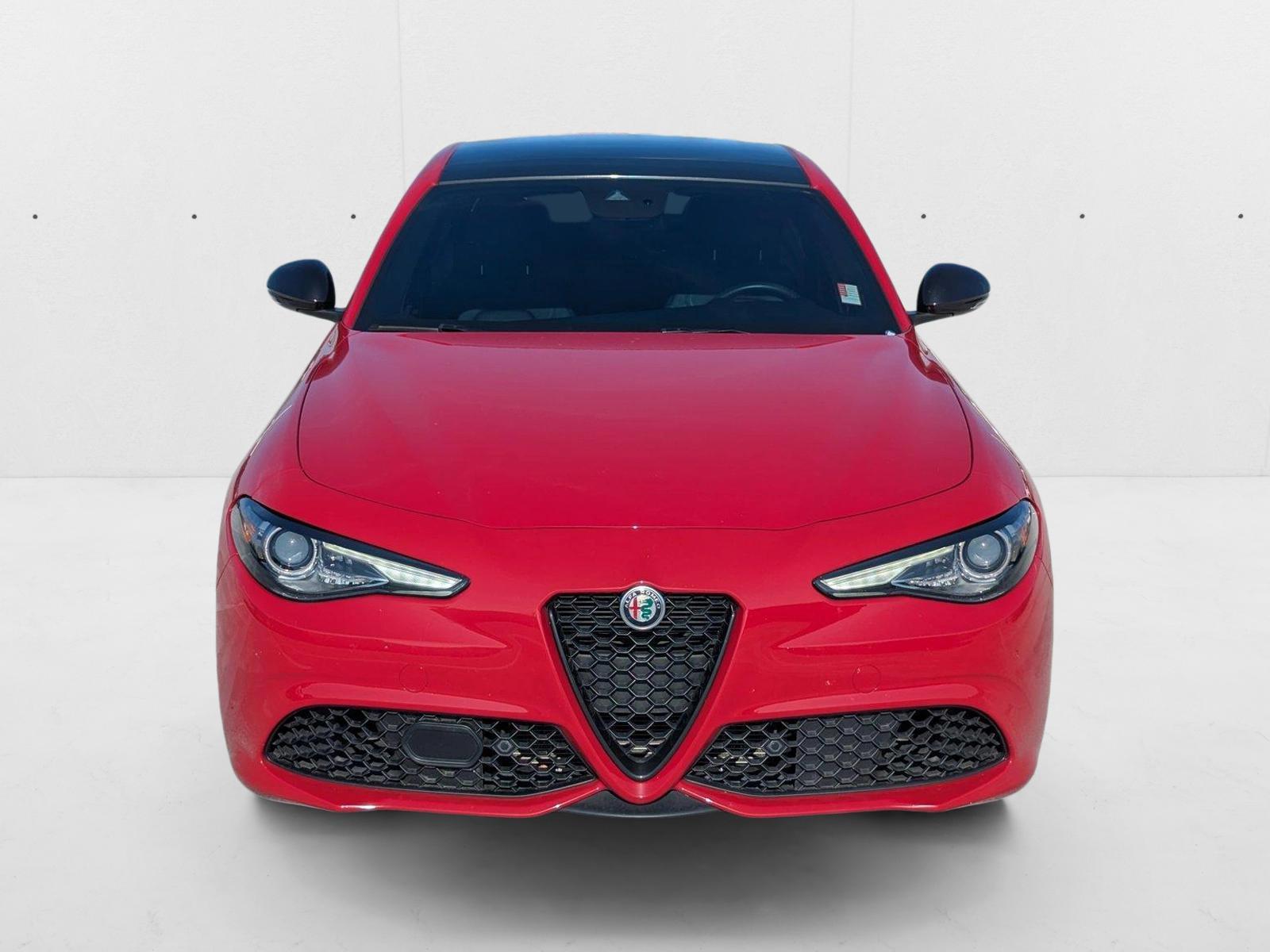 2023 Alfa Romeo Giulia Ti photo 2