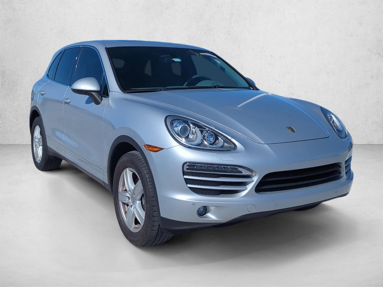 2012 Porsche Cayenne Base photo 3