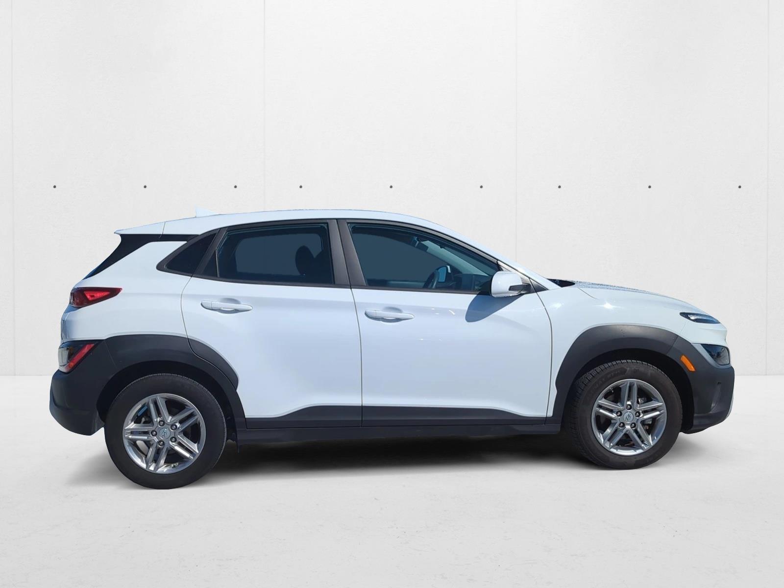 2022 Hyundai Kona SE photo 4