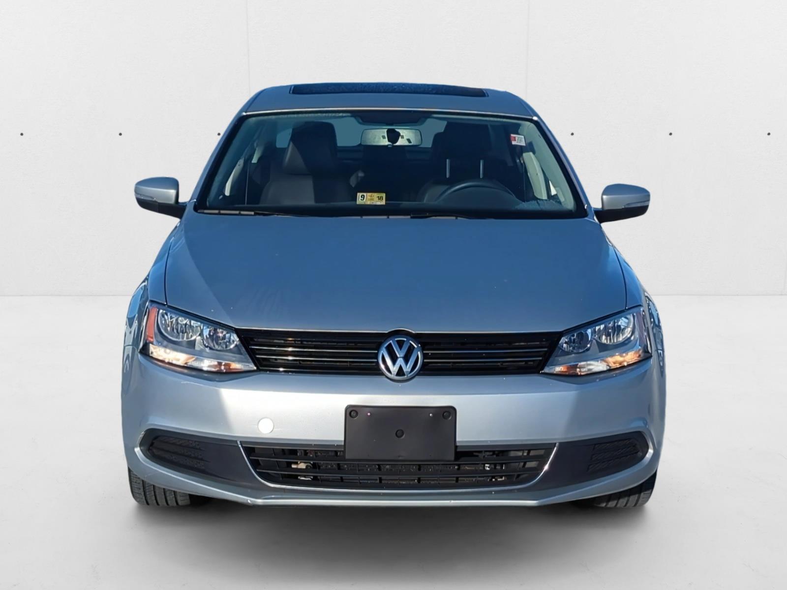 2014 Volkswagen Jetta 1.8T SE photo 2
