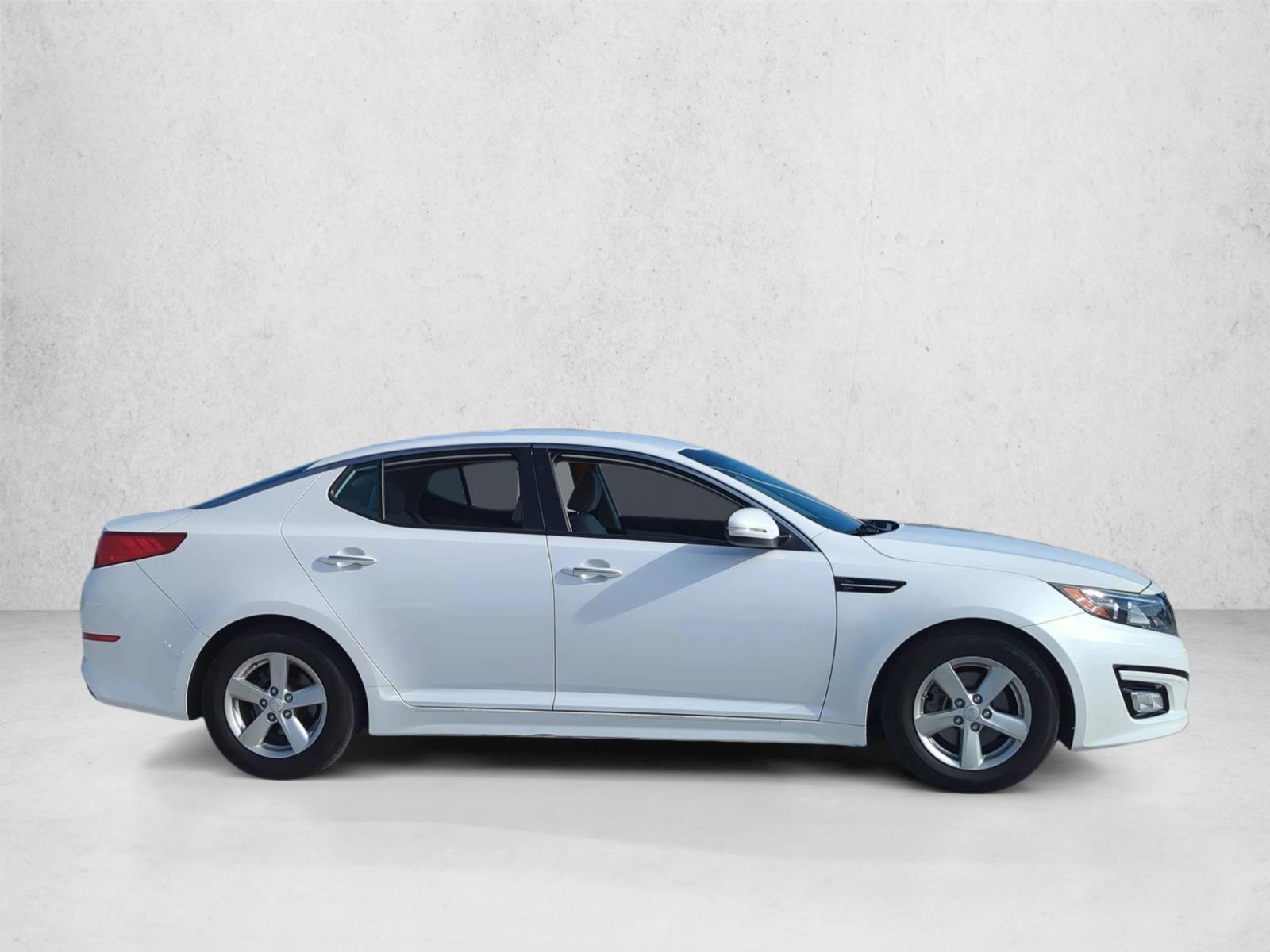 2015 Kia Optima LX photo 4