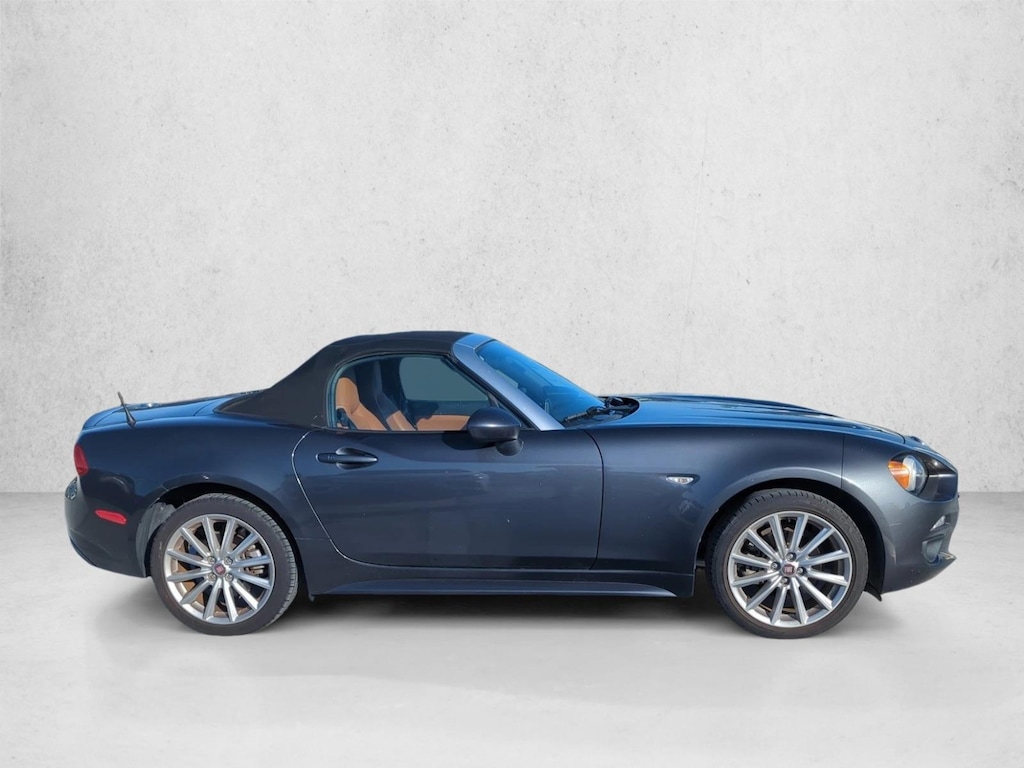 Used 2017 FIAT 124 Spider Lusso Convertible