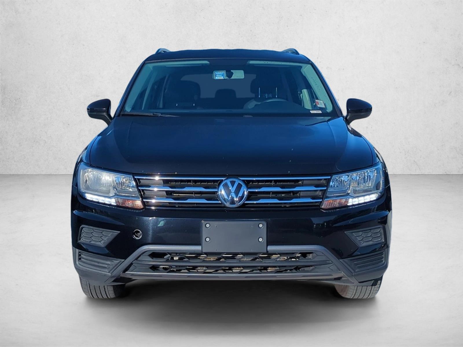 2019 Volkswagen Tiguan S photo 2