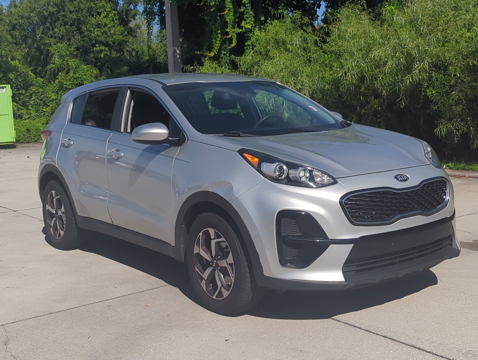 2020 Kia Sportage LX photo 2