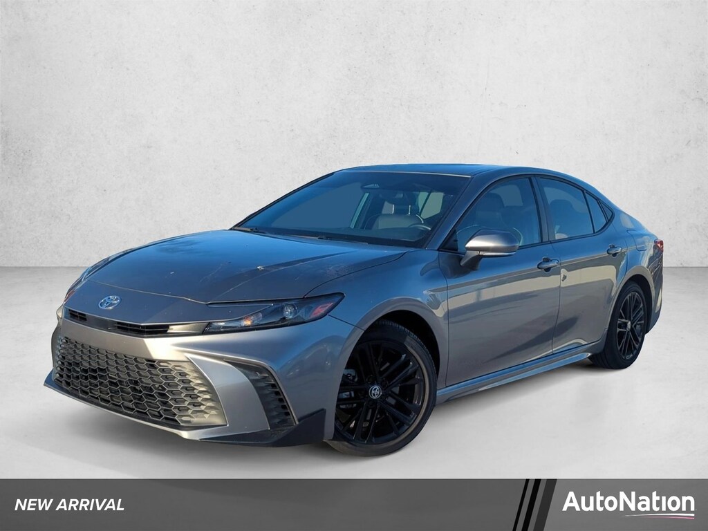Used 2025 Toyota Camry SE Sedan
