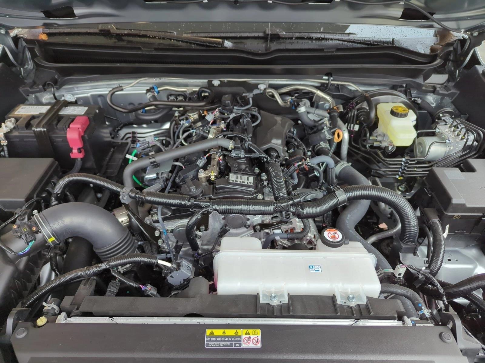 2025 Toyota Tacoma SR5 - Photo 16