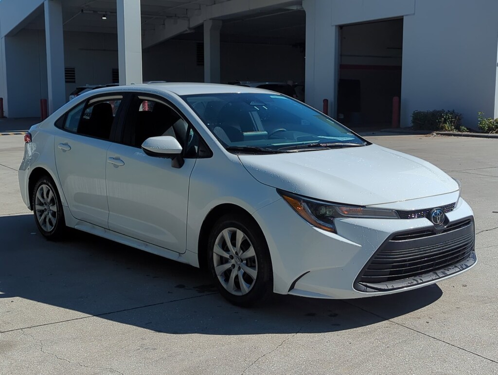 Certified 2025 Toyota Corolla LE Sedan