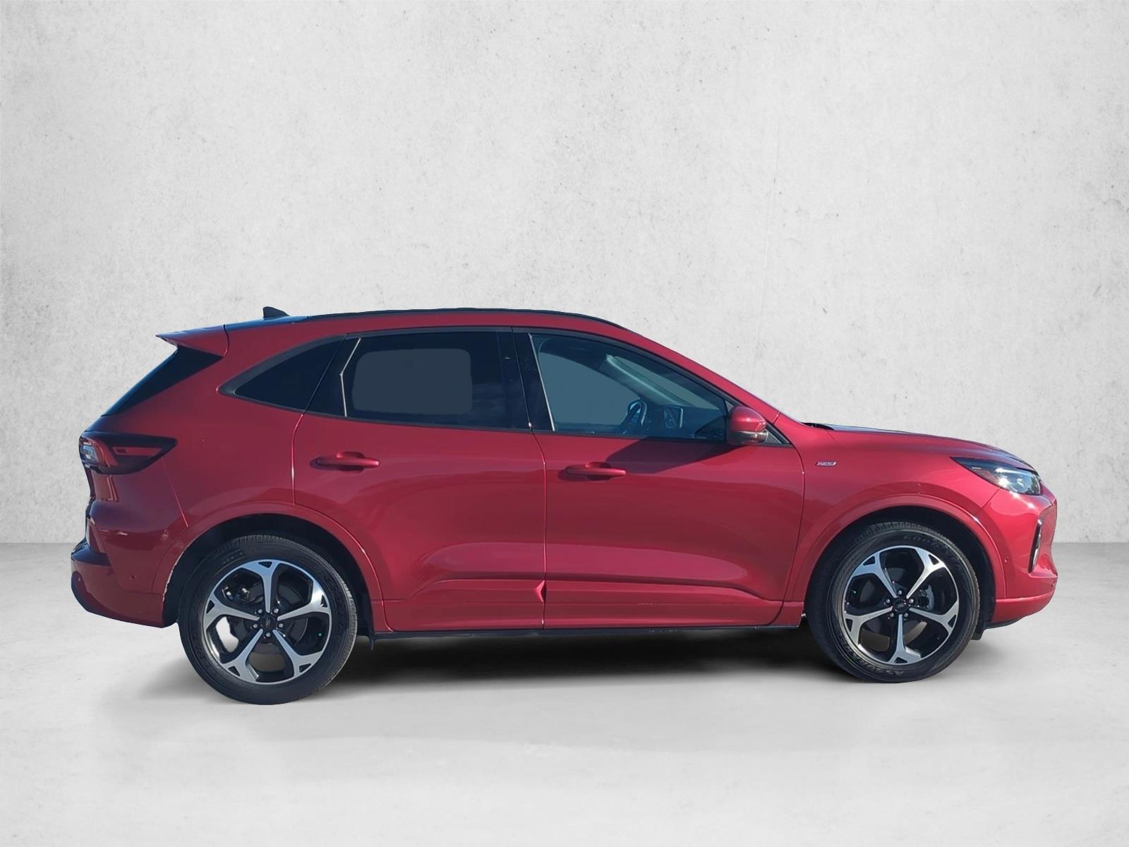 2023 Ford Escape ST-Line Elite photo 4