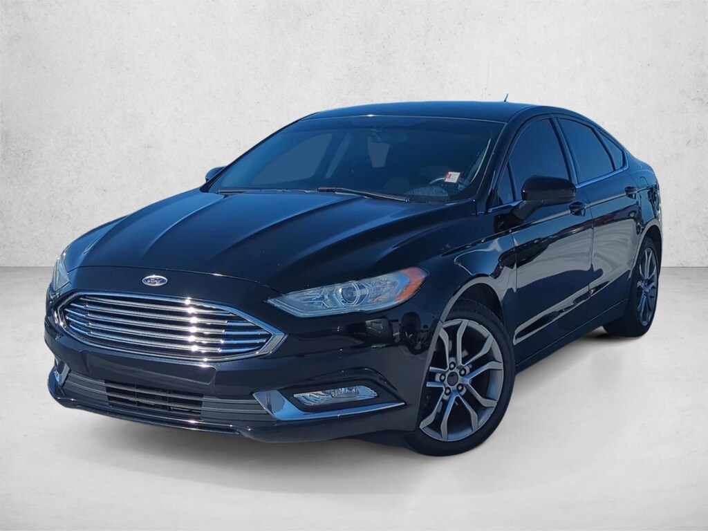 Used 2017 Ford Fusion SE Sedan