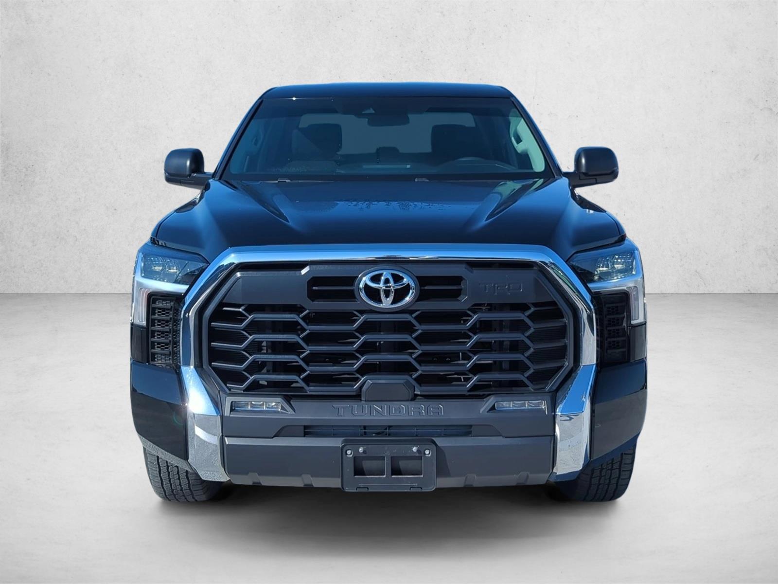 2024 Toyota Tundra SR5 CrewMax photo 2