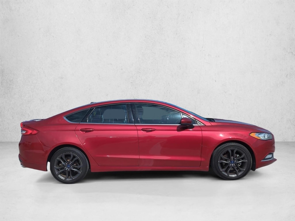 Used 2018 Ford Fusion SE Sedan