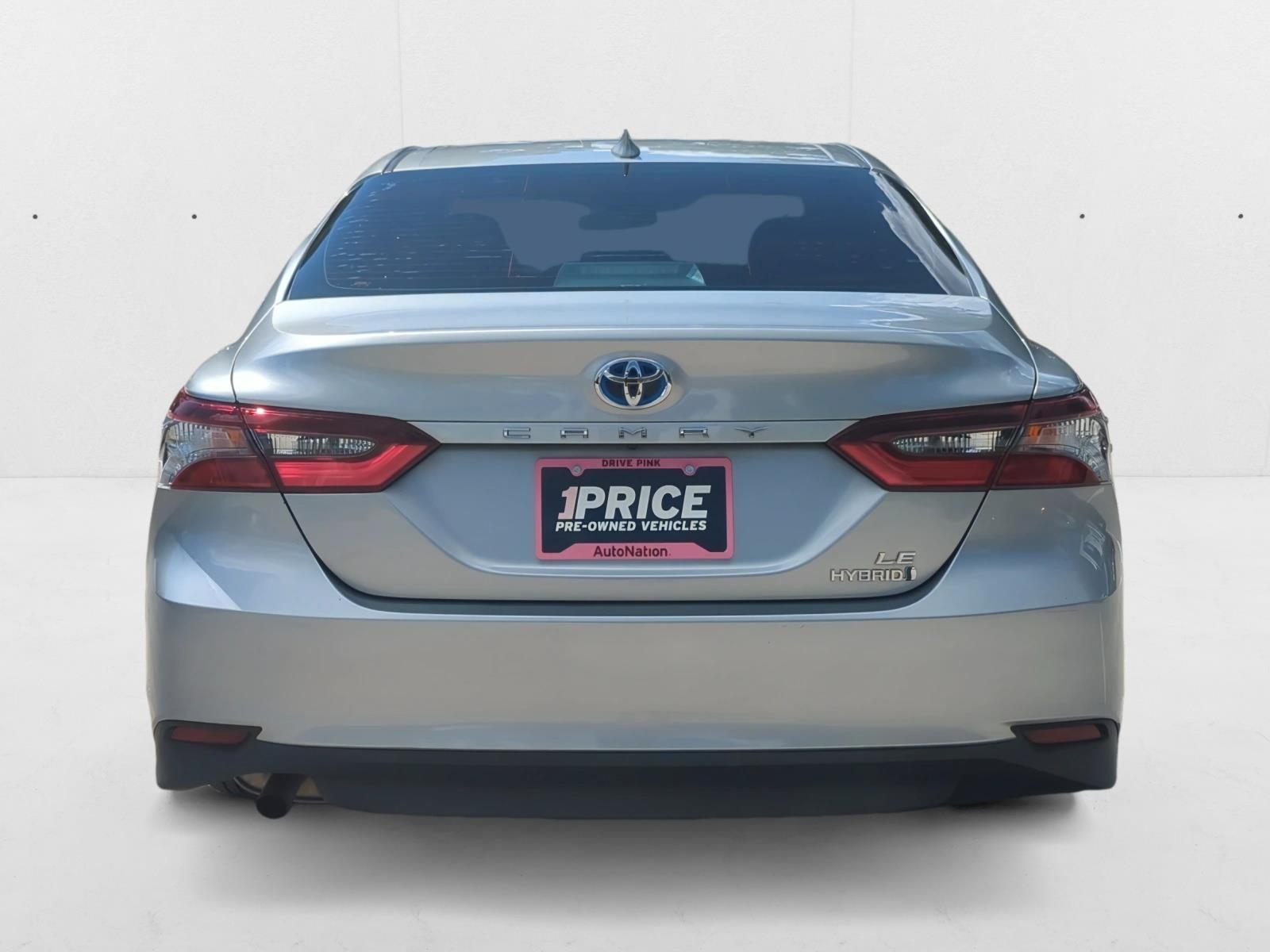 2022 Toyota Camry Hybrid LE photo 3