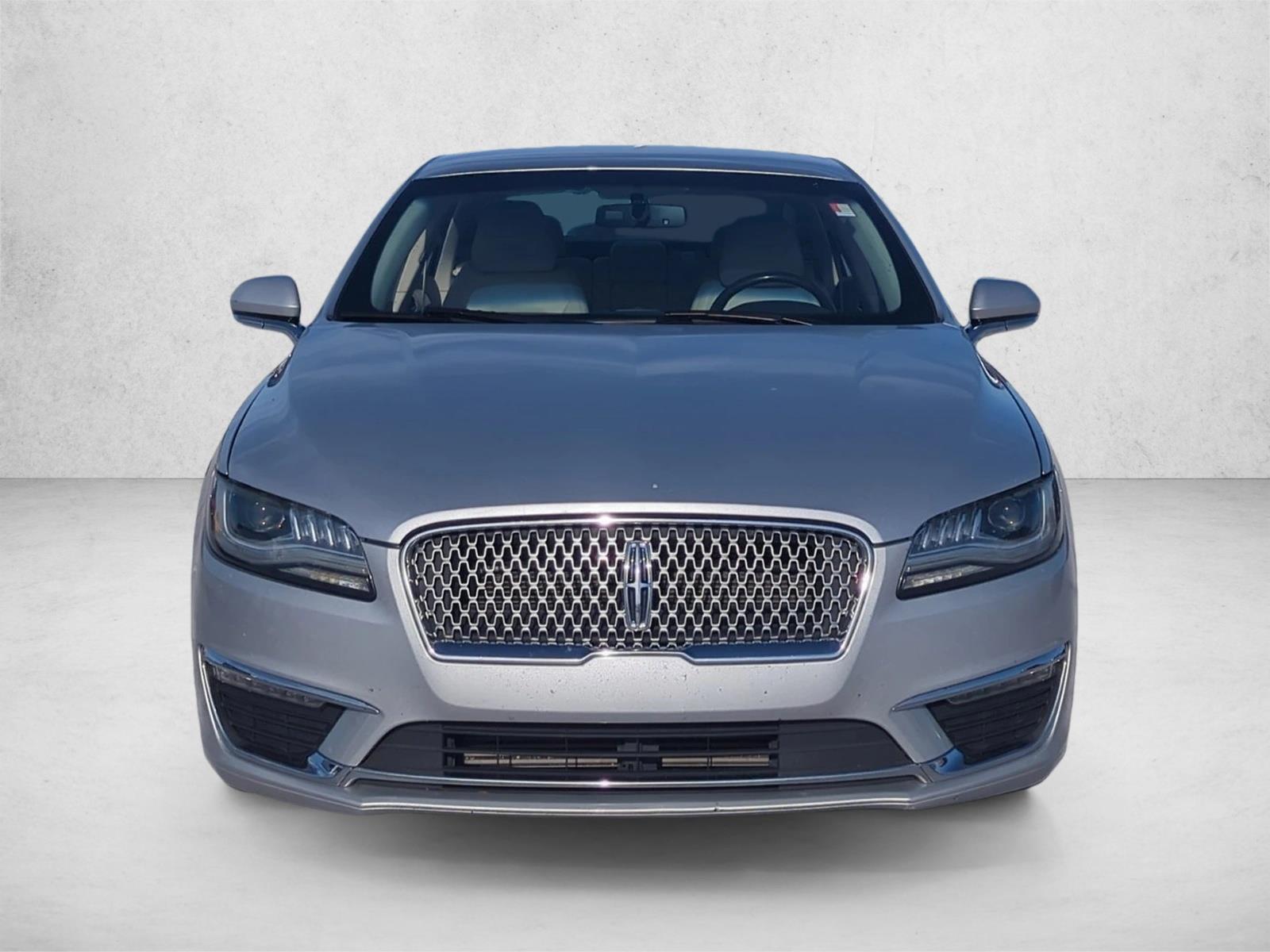 2017 Lincoln MKZ Premiere photo 2