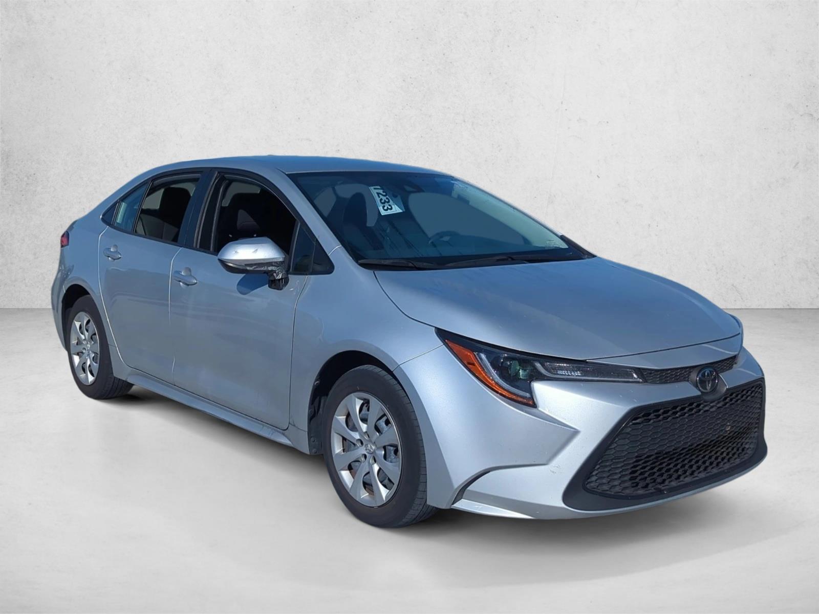 2022 Toyota Corolla LE photo 3