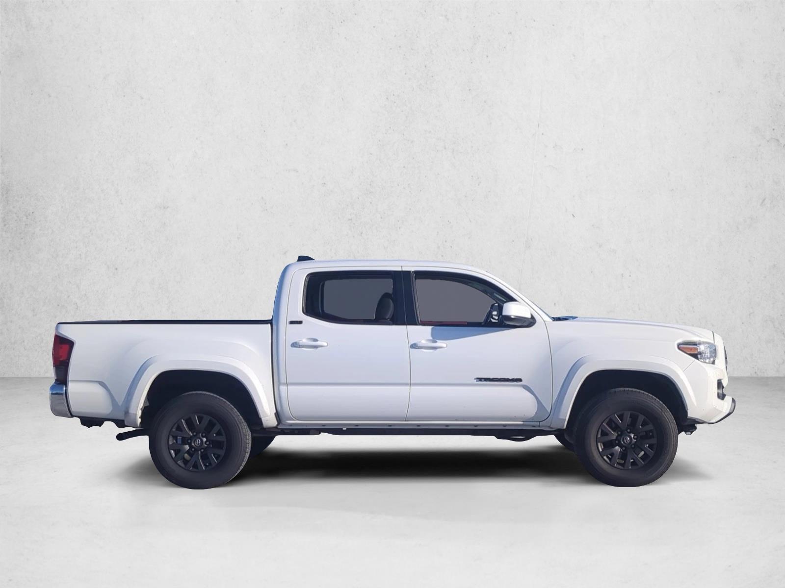 2021 Toyota Tacoma SR5 Double Cab V6 photo 2