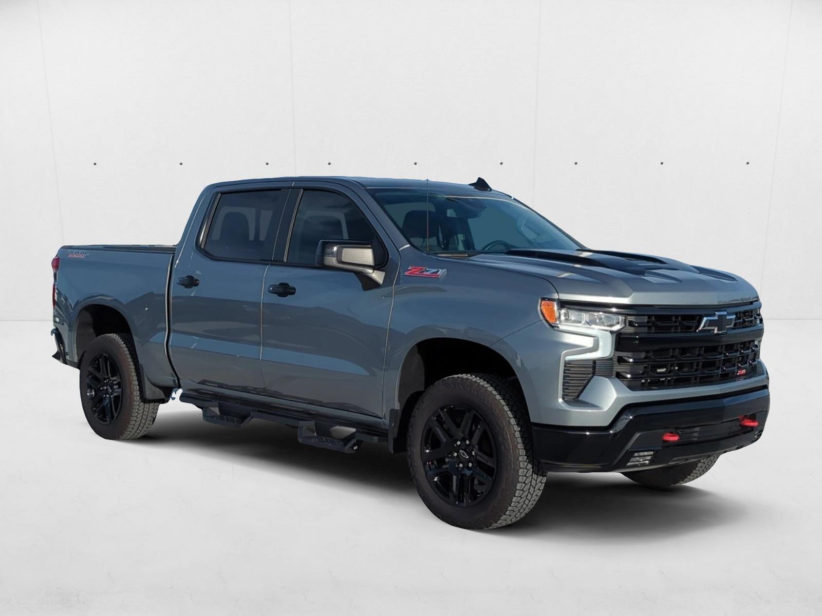 2025 Chevrolet Silverado 1500 LT Trail Boss photo 3