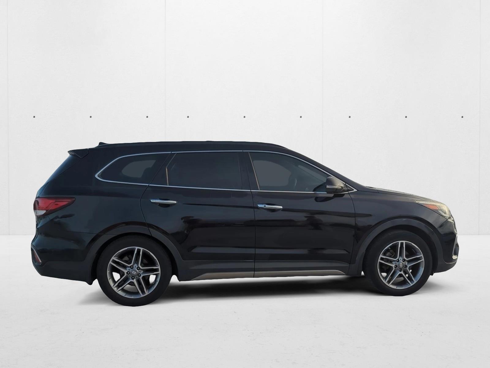 2017 Hyundai Santa Fe Limited Ultimate photo 4