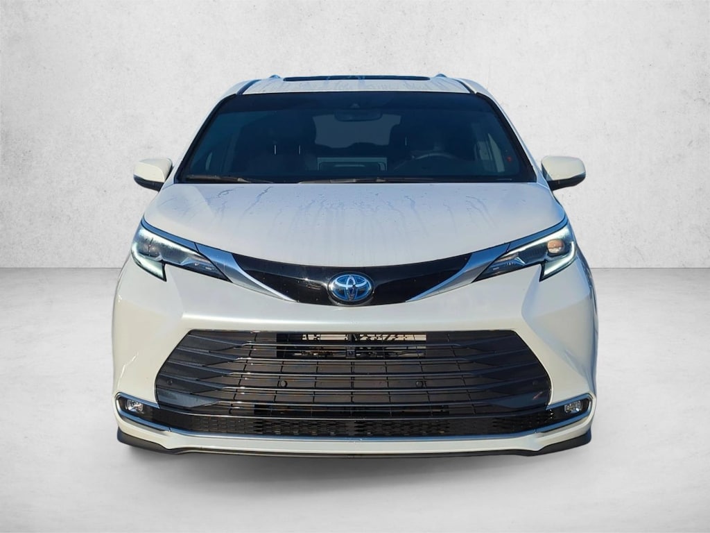 Used 2025 Toyota Sienna Platinum 7 Passenger Van Passenger Van