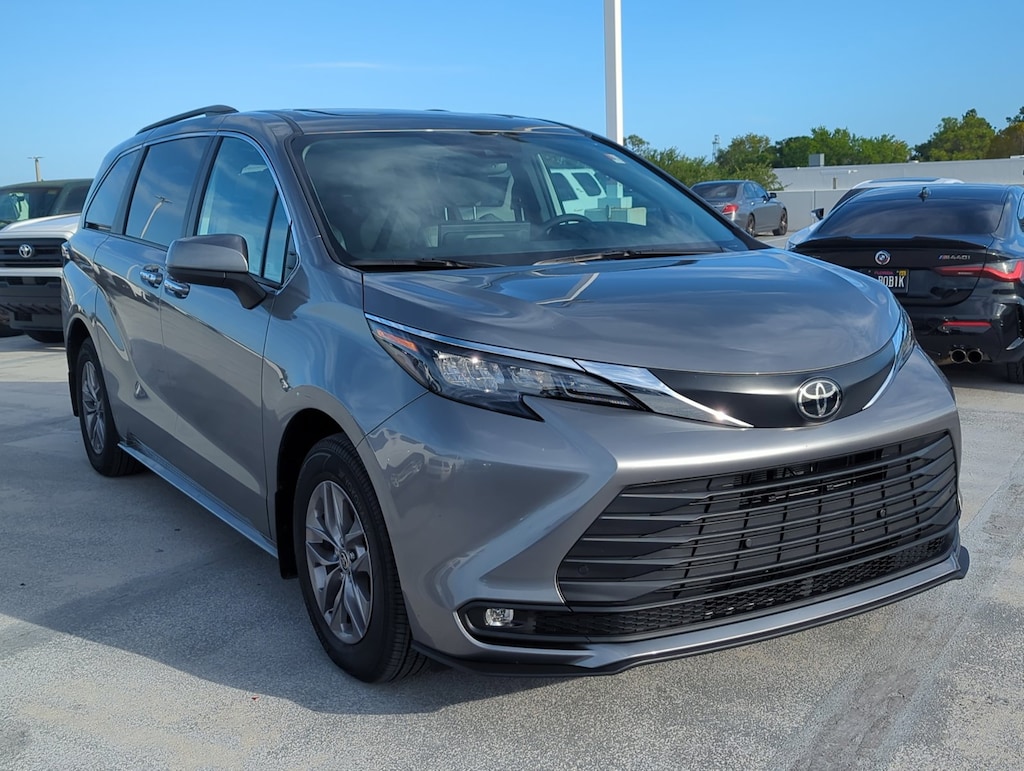 Used 2026 Toyota Sienna XLE 8 Passenger Van Passenger Van