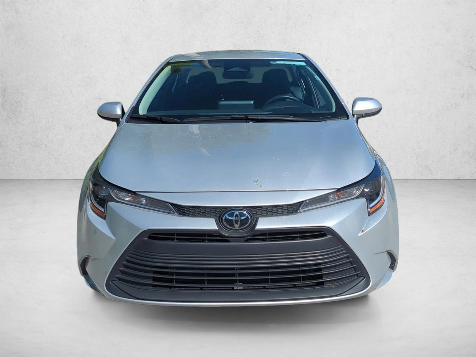 2025 Toyota Corolla LE photo 2