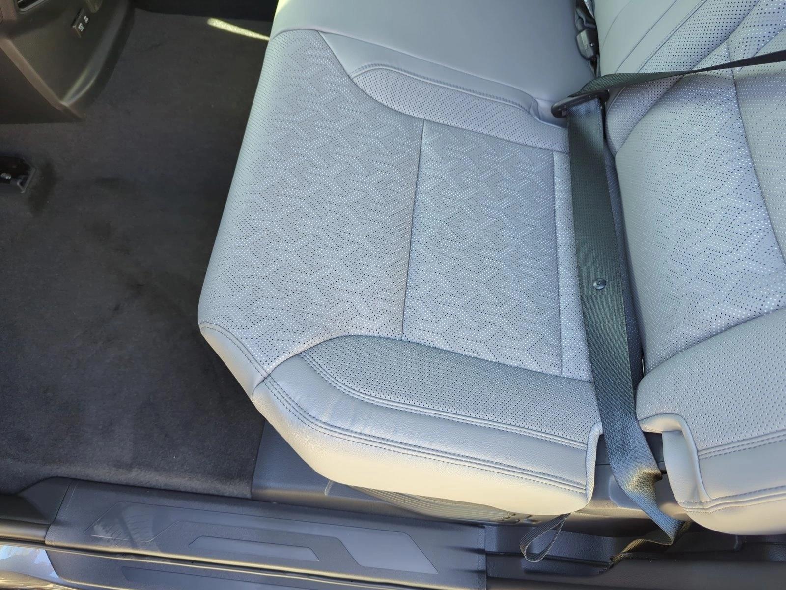 2025 Toyota Tundra Limited - Photo 16