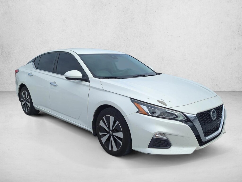 Used 2021 Nissan Altima 2.5 SV Sedan