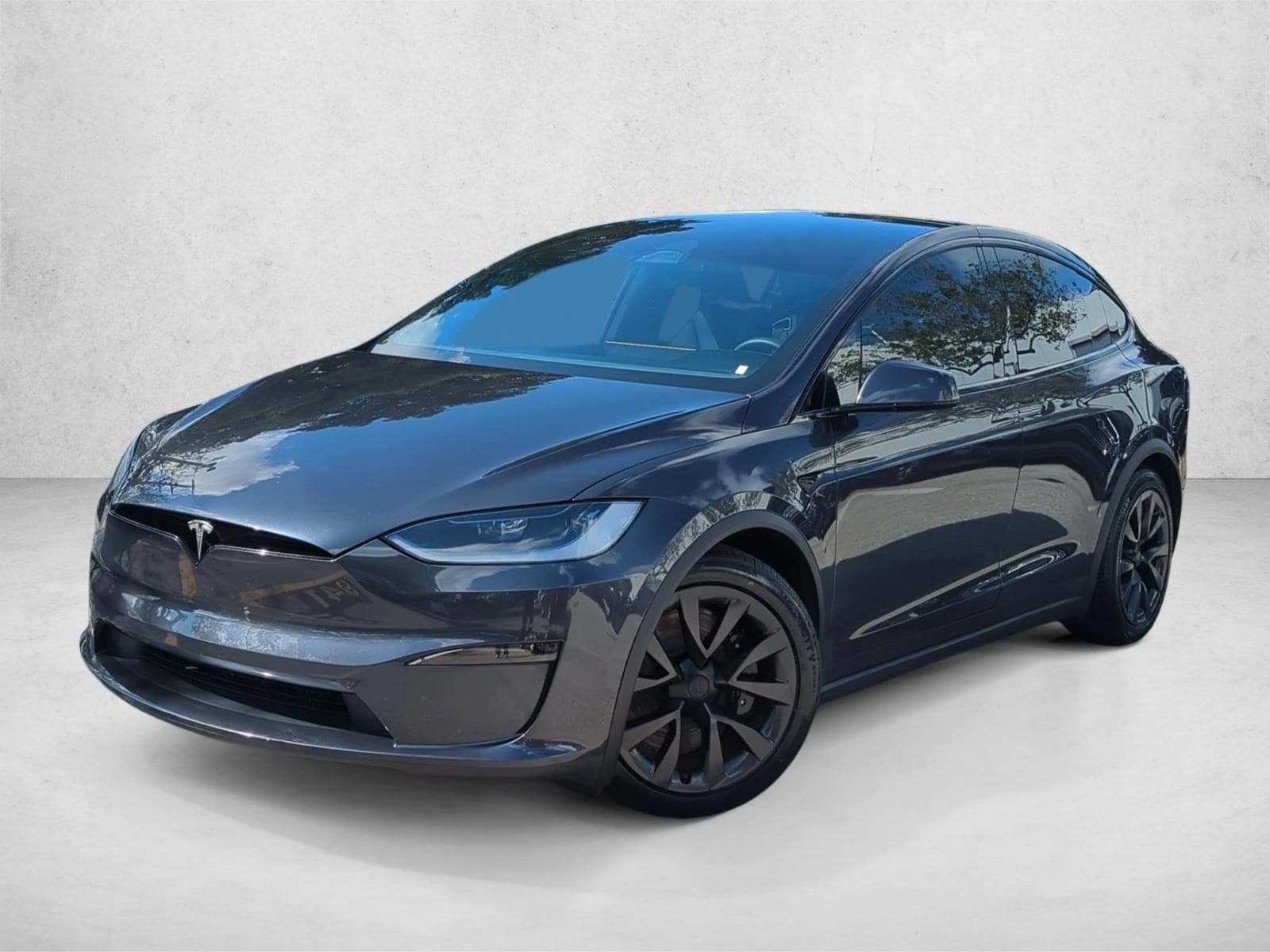 2024 Tesla Model X Long Range's photo
