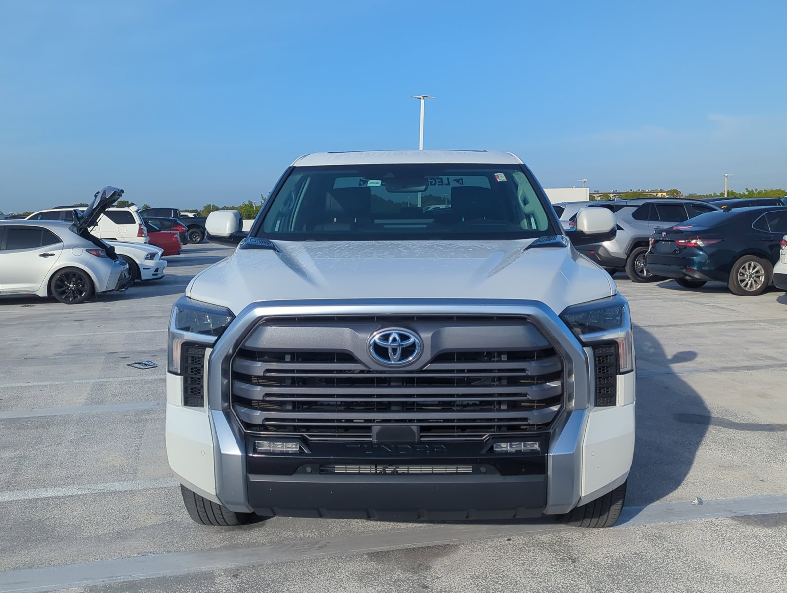 2024 Toyota Tundra Limited CrewMax photo 2