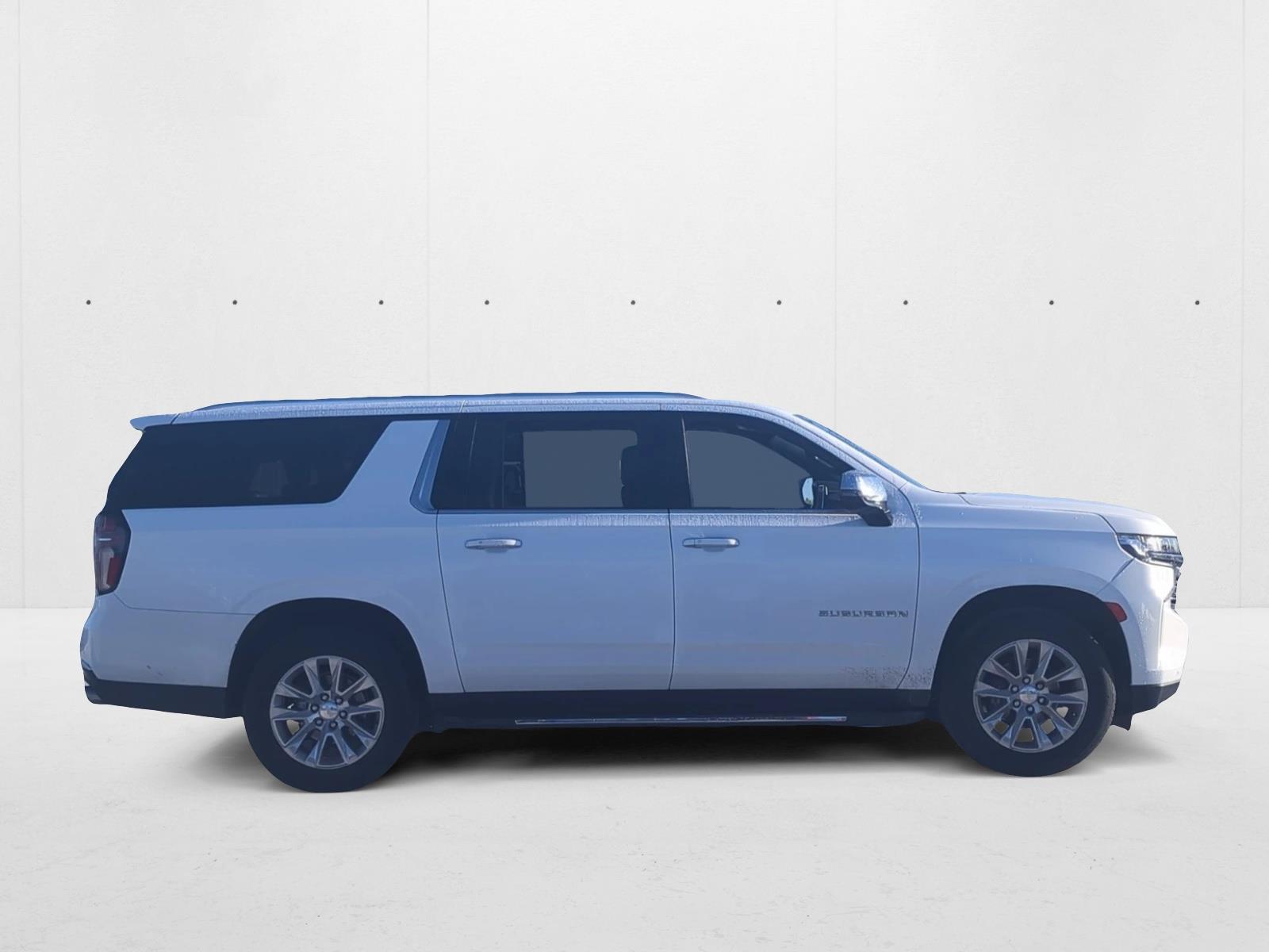 2023 Chevrolet Suburban Premier photo 4