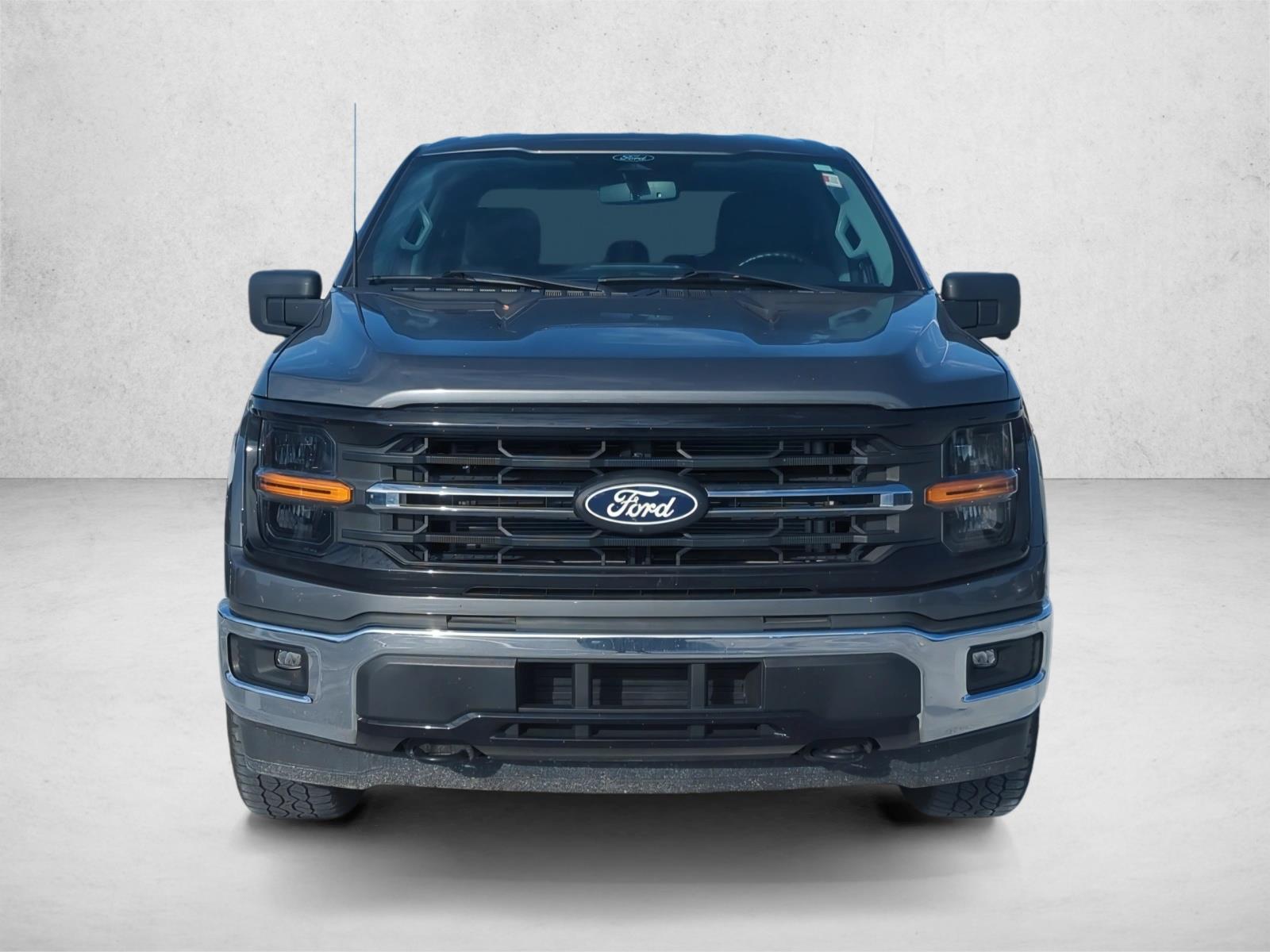 2024 Ford F-150 XLT photo 2