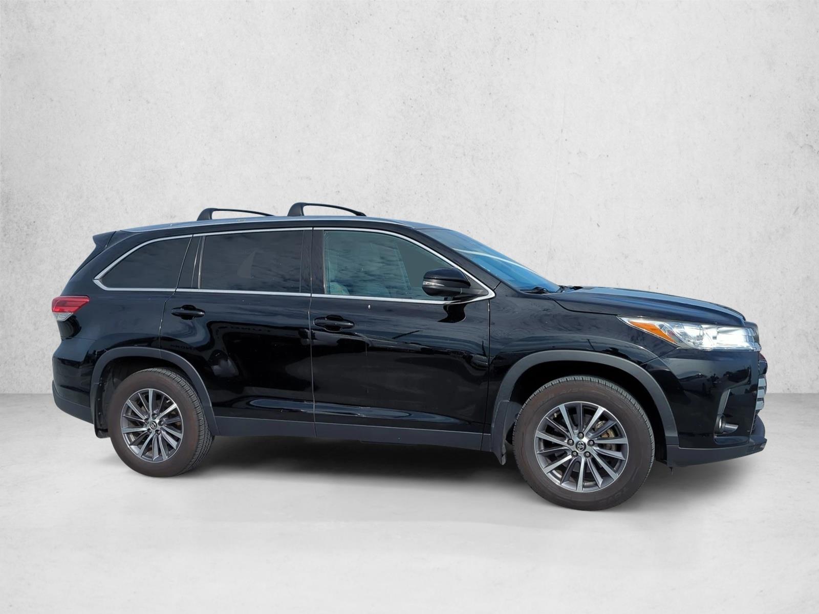 2019 Toyota Highlander XLE photo 4