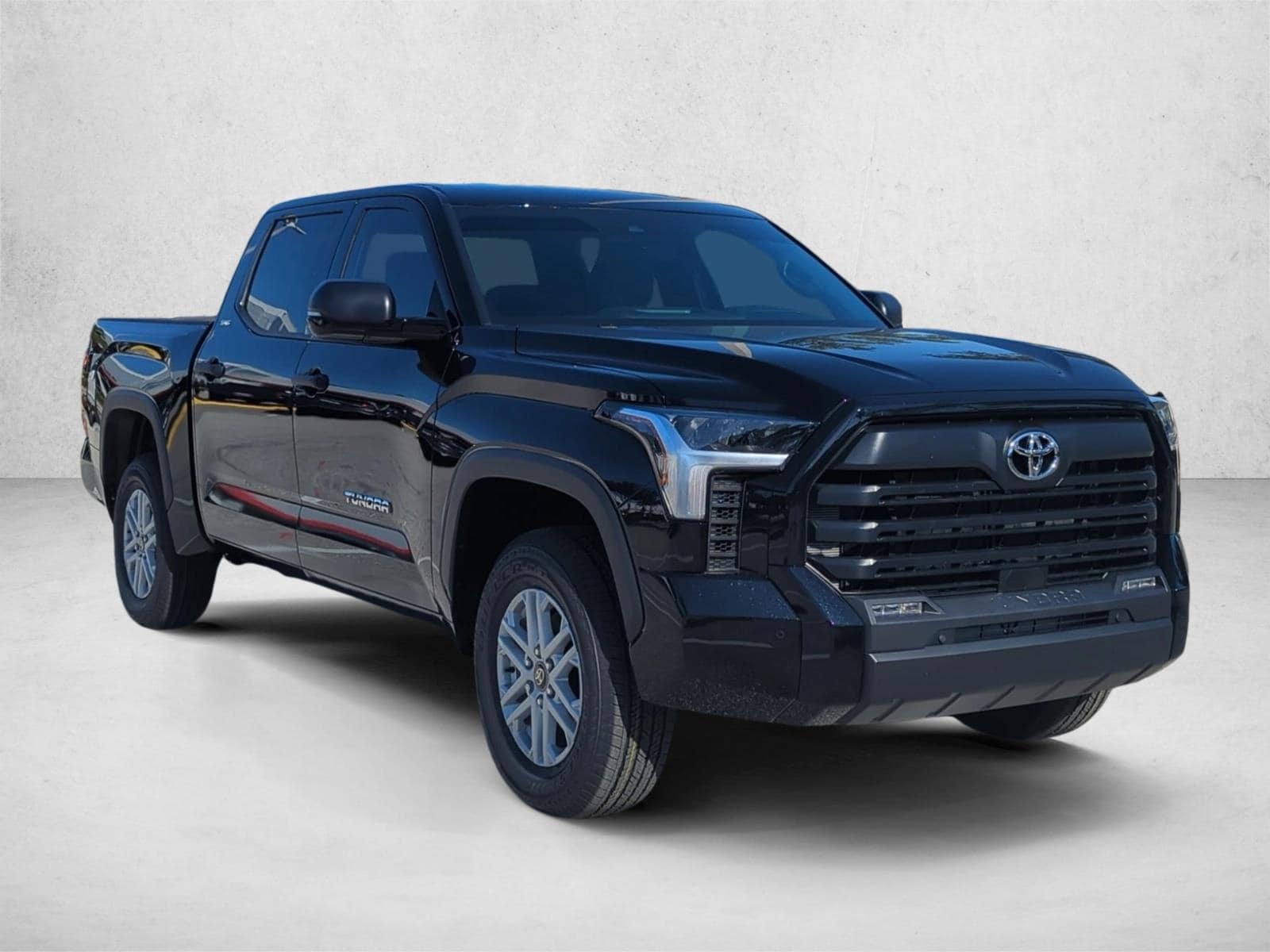 2025 Toyota Tundra SR5 - Photo 7