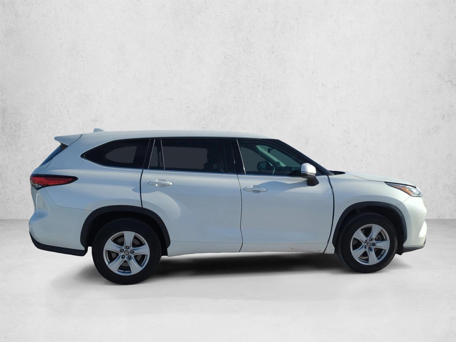 2020 Toyota Highlander L photo 4