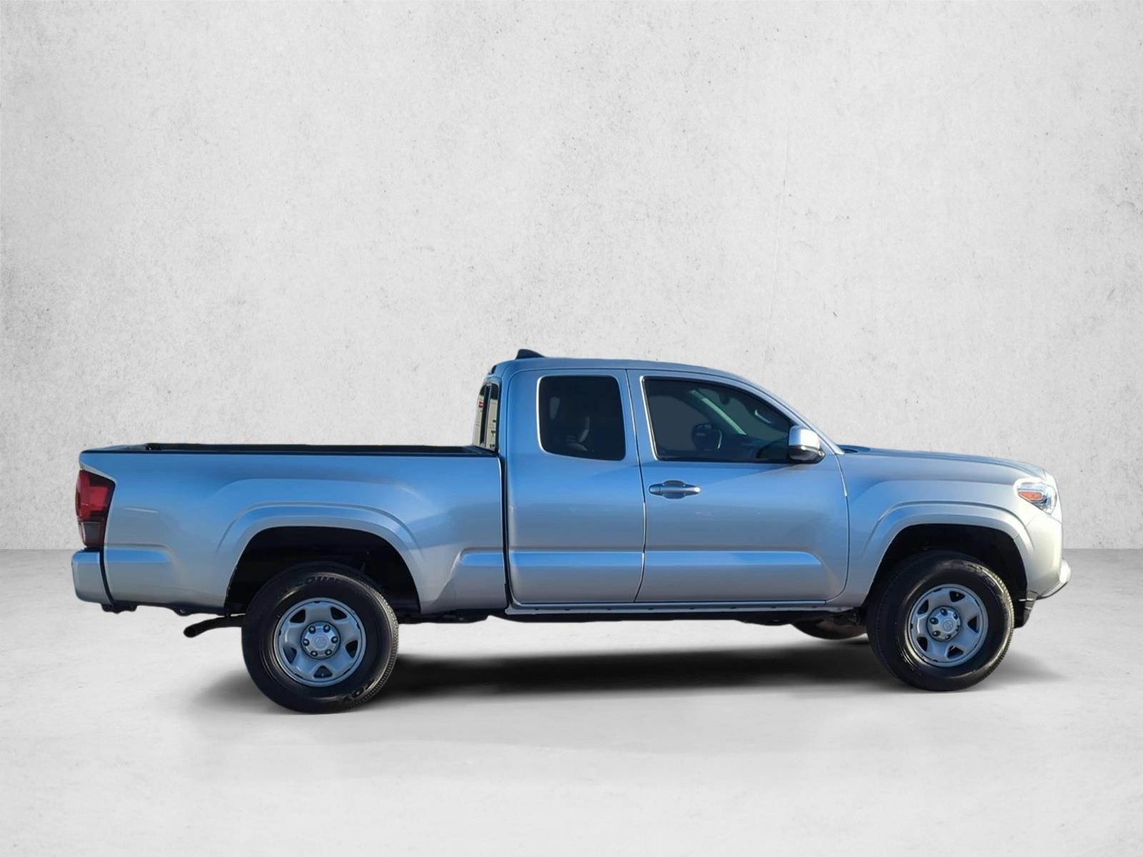2022 Toyota Tacoma SR Access Cab V6 photo 4